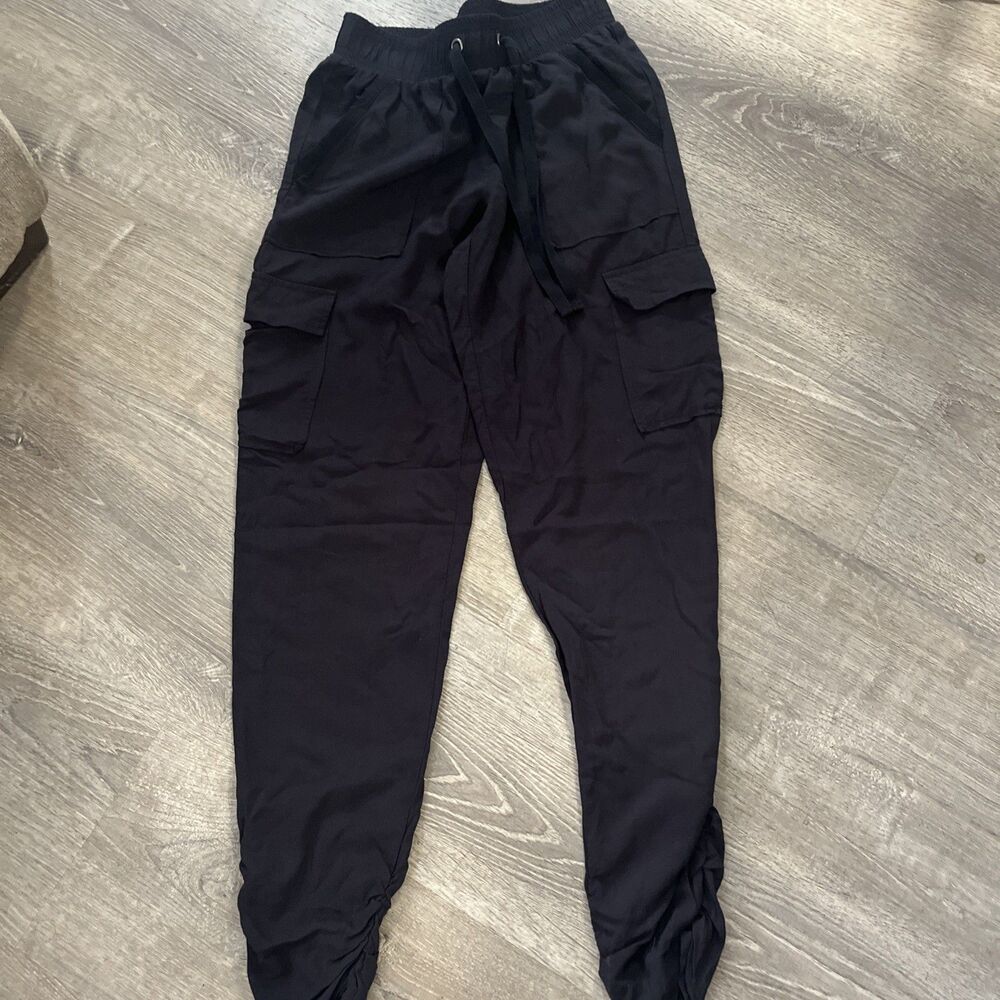 Hippie Rose Black Women’s Cargo With Ruched Cuff At Ankle Size S